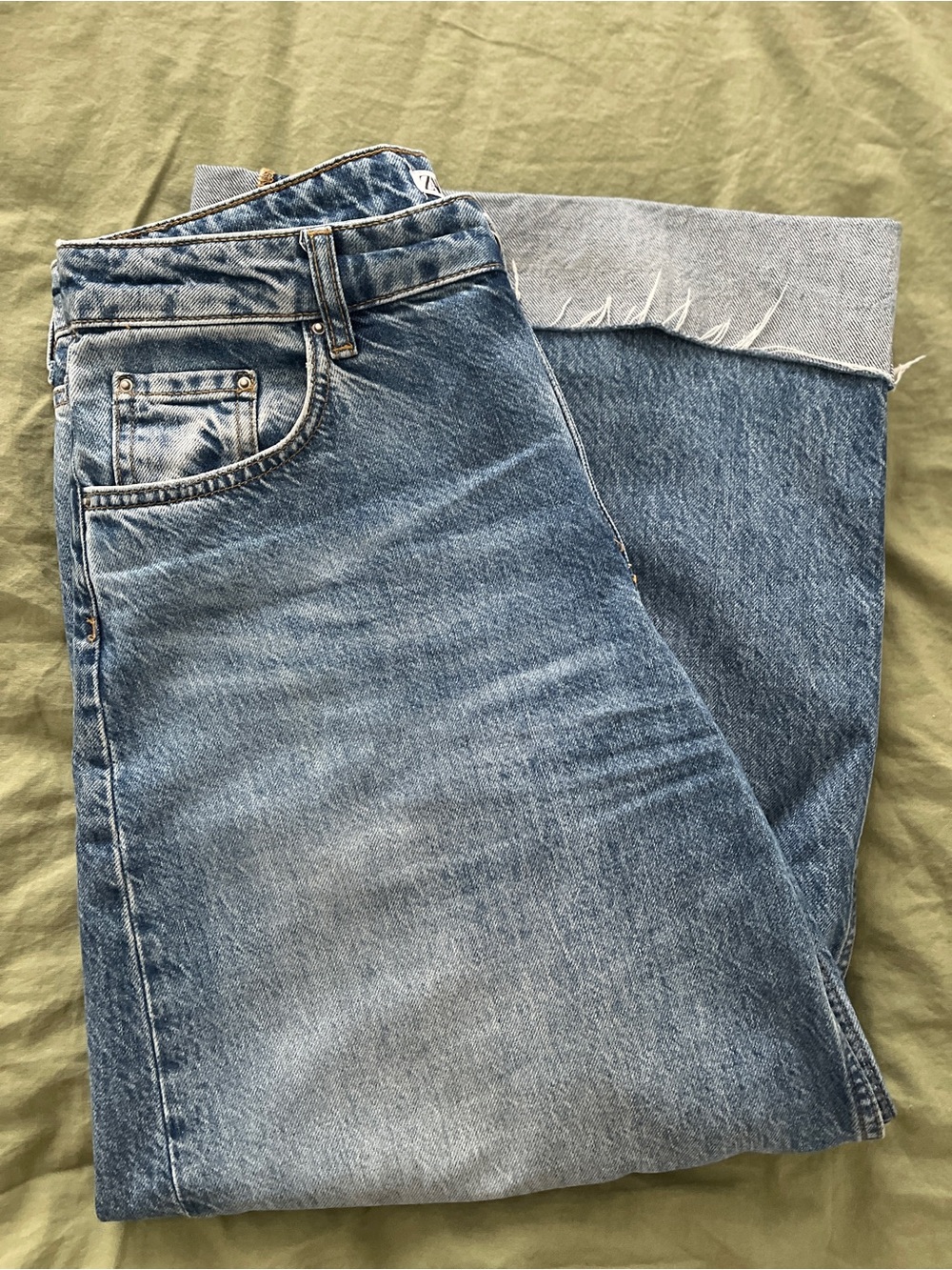 Zara Washed Blue Wide-Leg Mid-Rise Jeans - Picture 3 of 6
